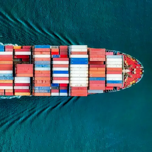HelloContainer
